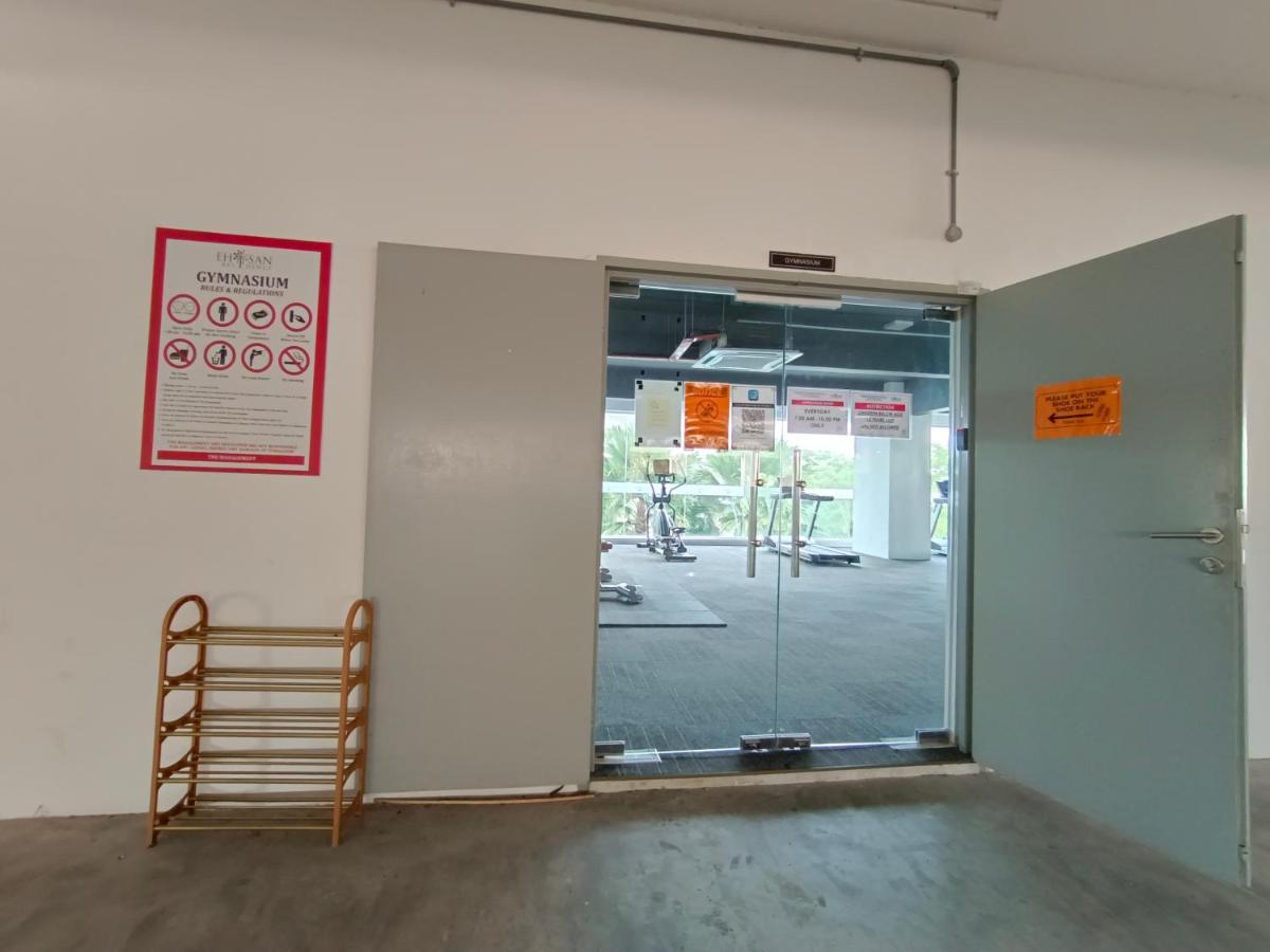 Klia Ehsan Residence Sepang Nilai Greenery 8 Pax Air-Con ภายนอก รูปภาพ