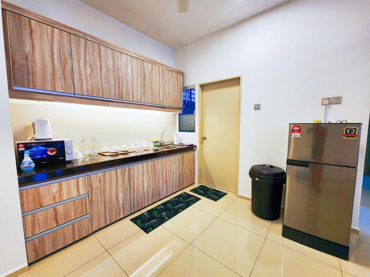 Klia Ehsan Residence Sepang Nilai Greenery 8 Pax Air-Con ภายนอก รูปภาพ