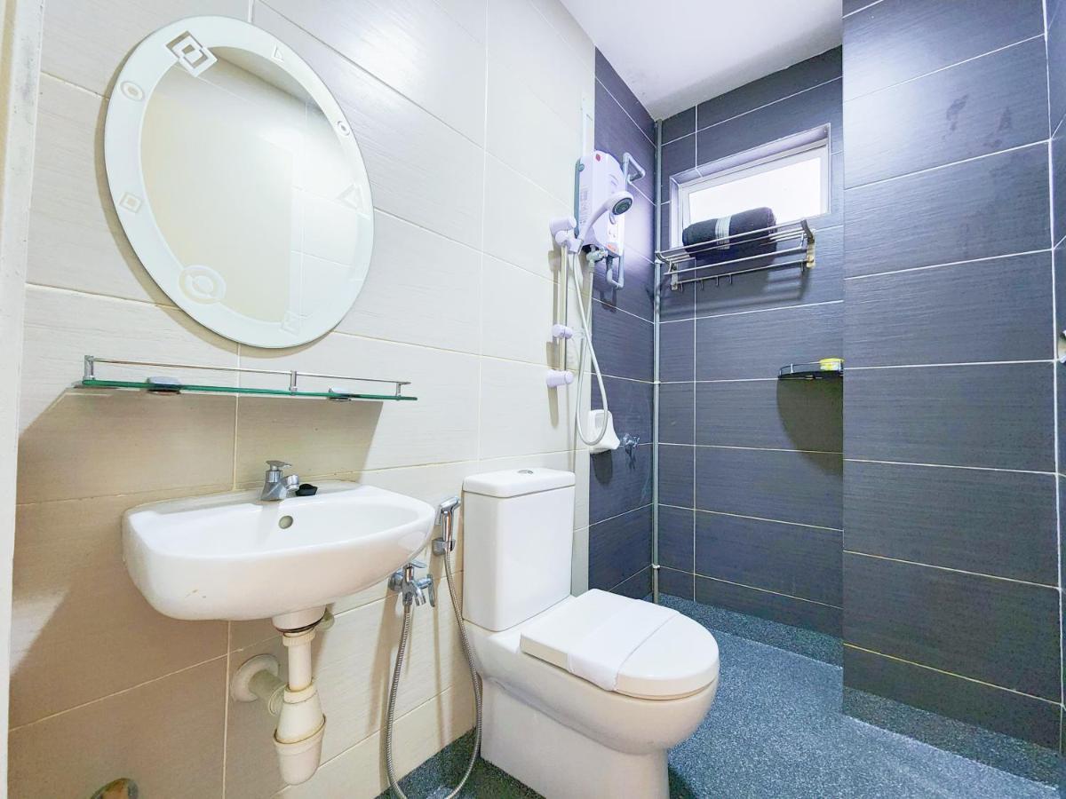 Klia Ehsan Residence Sepang Nilai Greenery 8 Pax Air-Con ภายนอก รูปภาพ